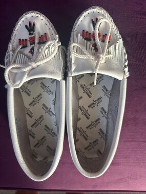 Minnetonka White Leather Beaded Moccasins with Red & Black Accents